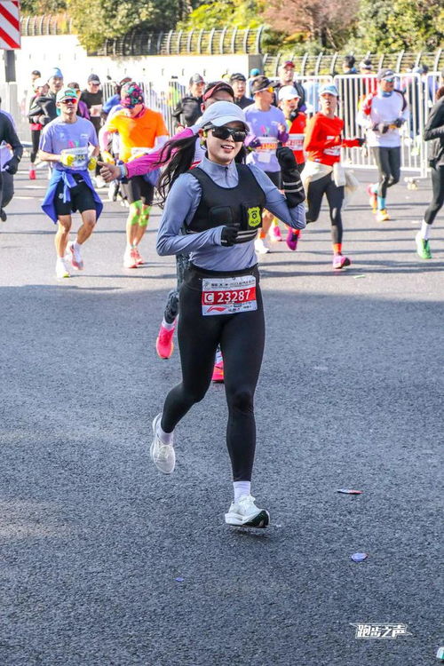 寒冷天氣,遇上最暖杭馬 破三人數(shù)近千人,附免費(fèi)照片下載